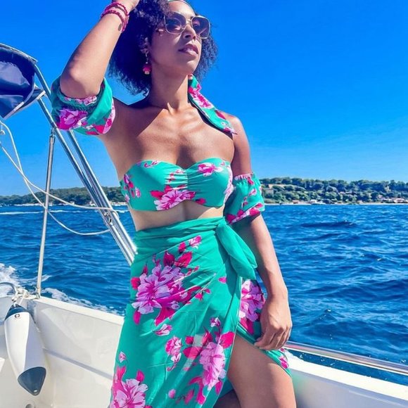 Flaxmaker Floral Printed Puff Sleeve Bikini Swimsuit and Sarong - Picture 5 of 12